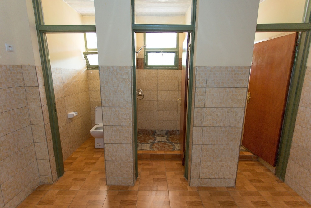 Cenetra Hotel 13/38