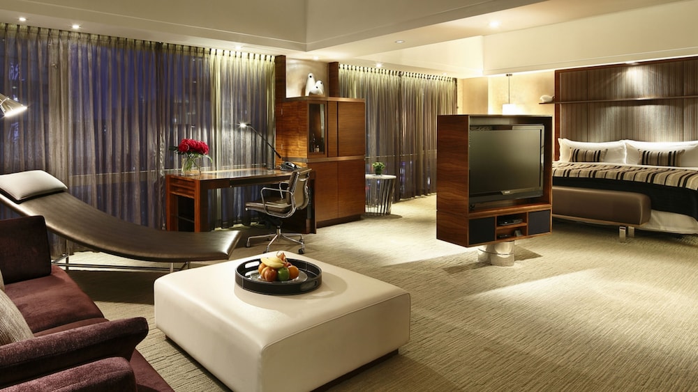 Intercontinental Shanghai Pudong 48/78