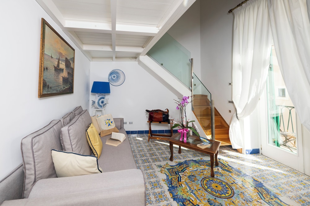 Residenza Luce 31/50