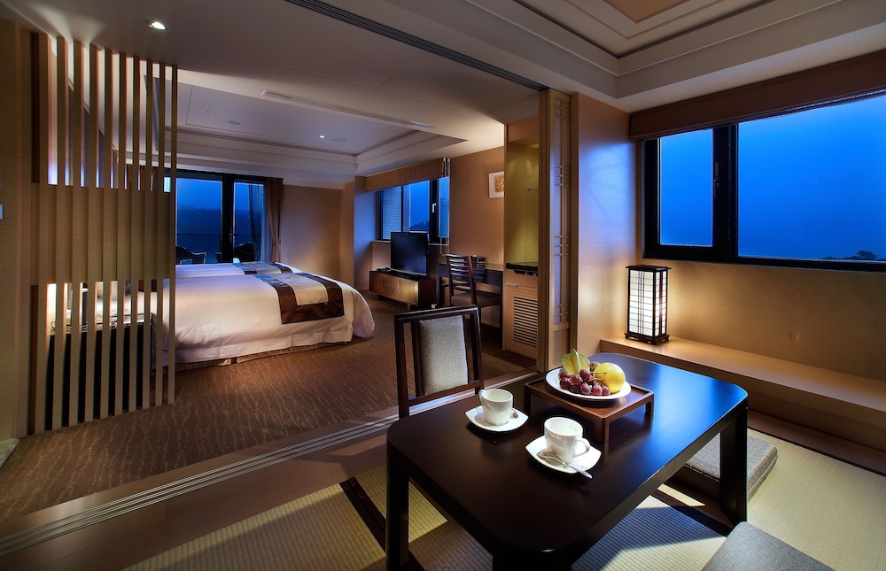 Sun Moon Lake Hotel 52/74