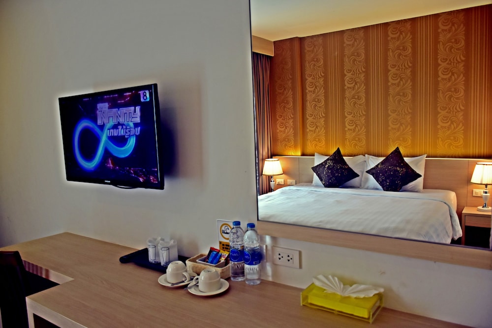 Ocean & Ole Hotel Patong 23/28