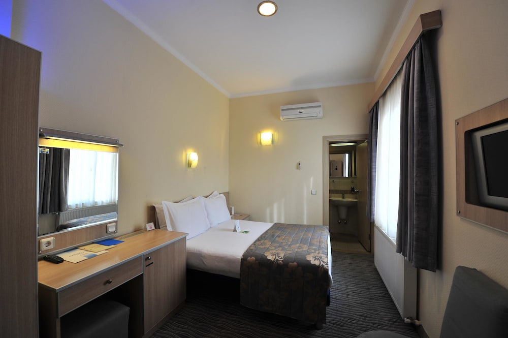 Olimpiyat Hotel 25/45