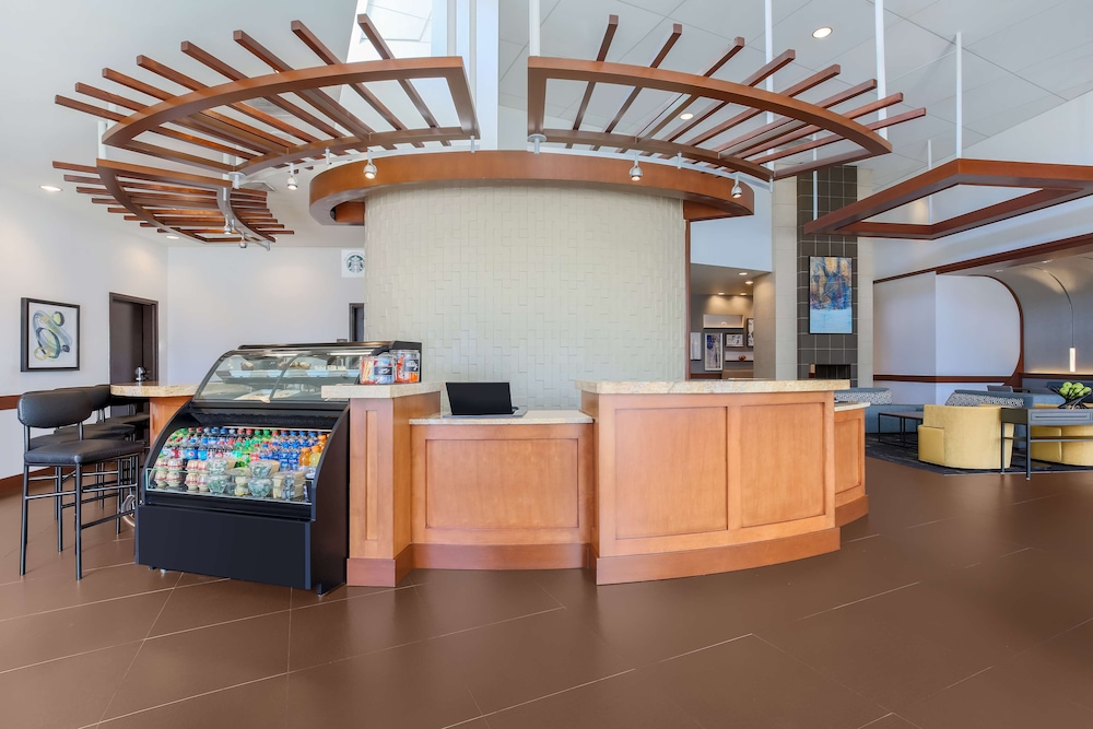 Lobby at Hyatt Place UC Davis, DAVIS - CA