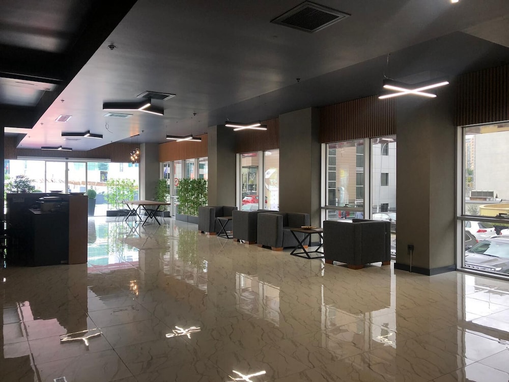 Atacity Hotel 33/39