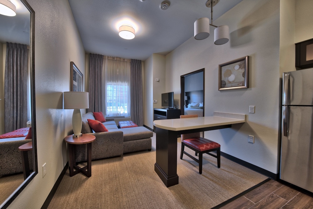 STAYBRIDGE SUITES LUBBOCK SOUTH 40/61
