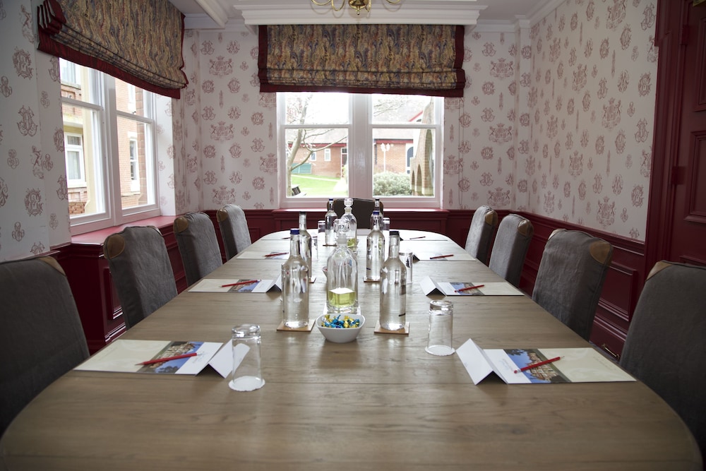 Pendley Manor 37/50