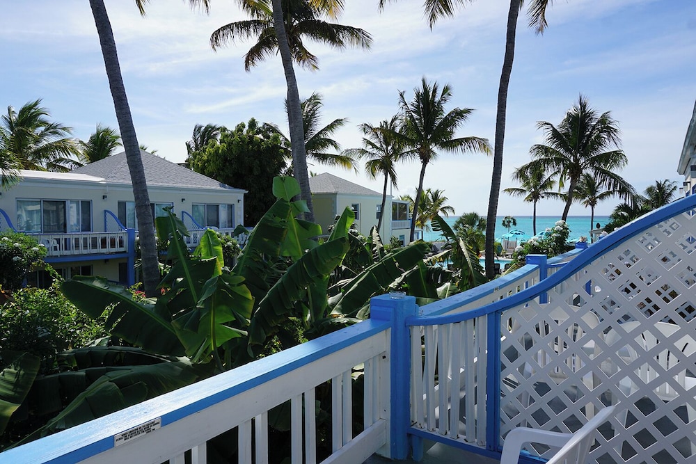 Sibonne Beach Hotel 4/62