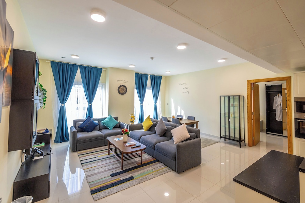 Al Manzil Residence & Suites 42/54