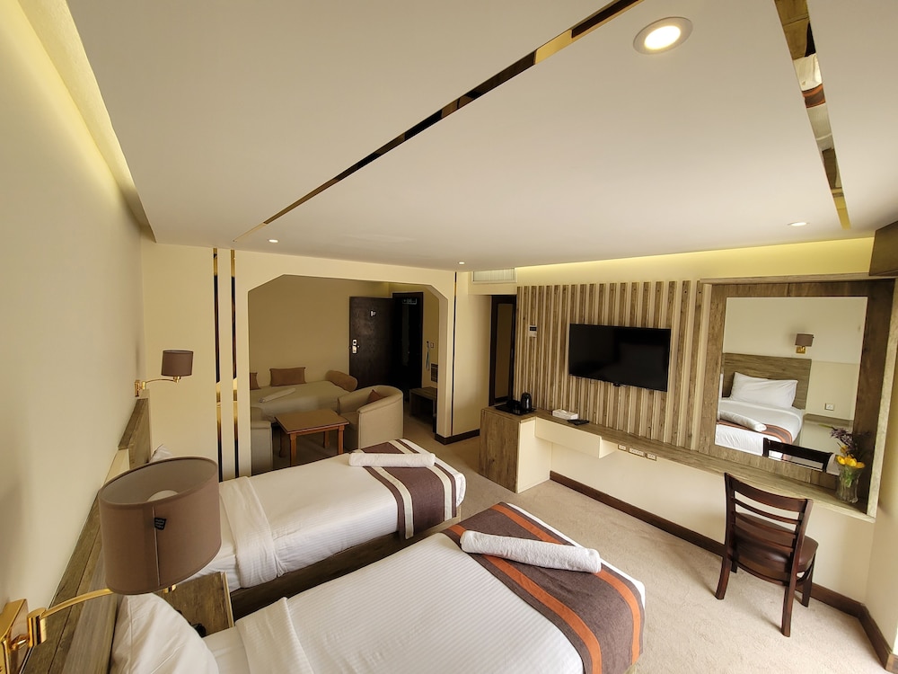 Petra Edom Hotel 4/29