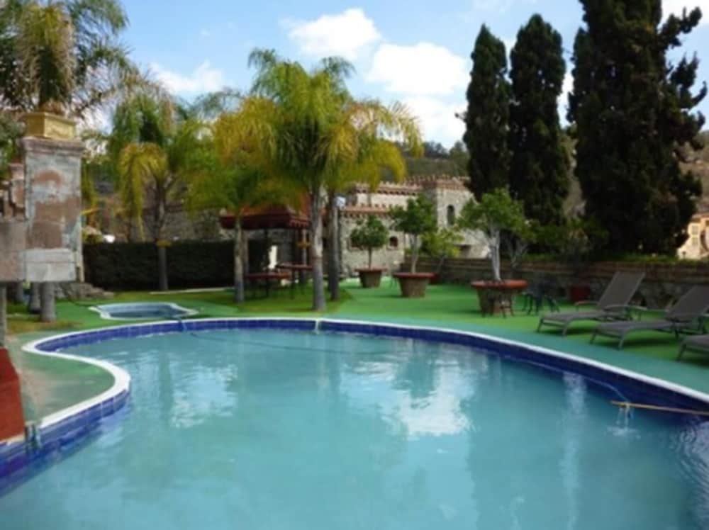 Hotel Castillo Santa Cecilia 5/70