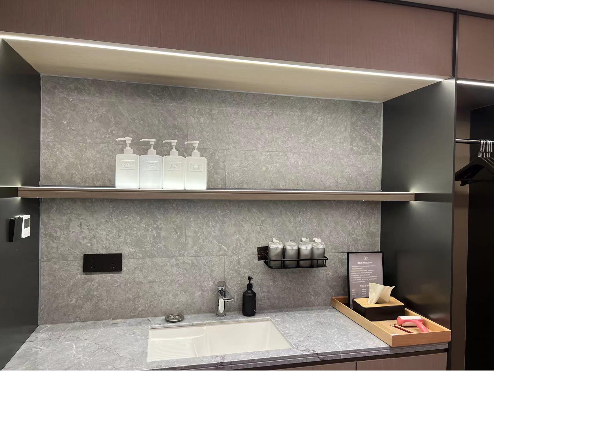 JI Hotel (Guangzhou Beijing Road Pedestrian Street Cangbian Road) 38/38