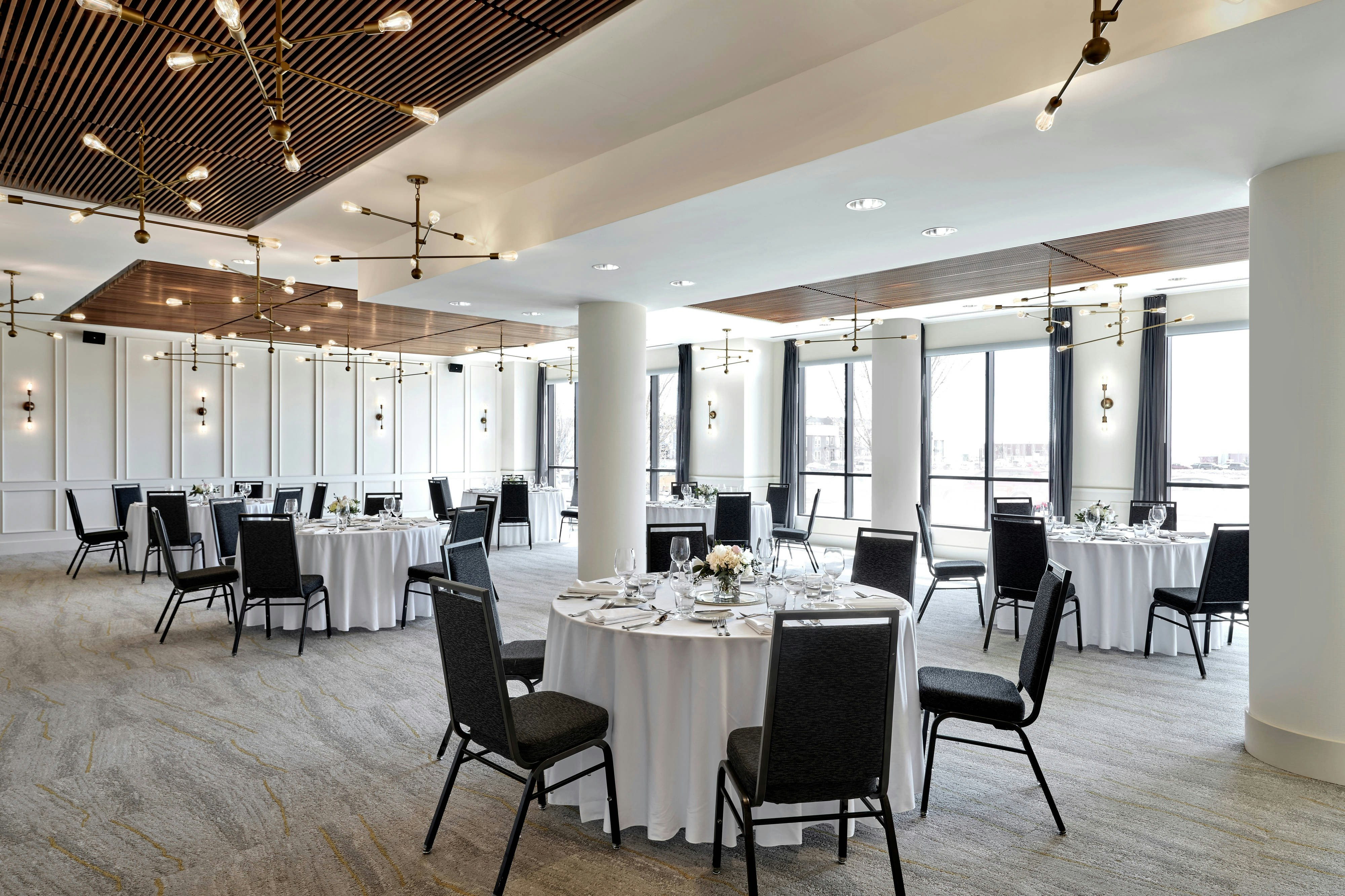 Courtyard By Marriott Calgary South 12/15