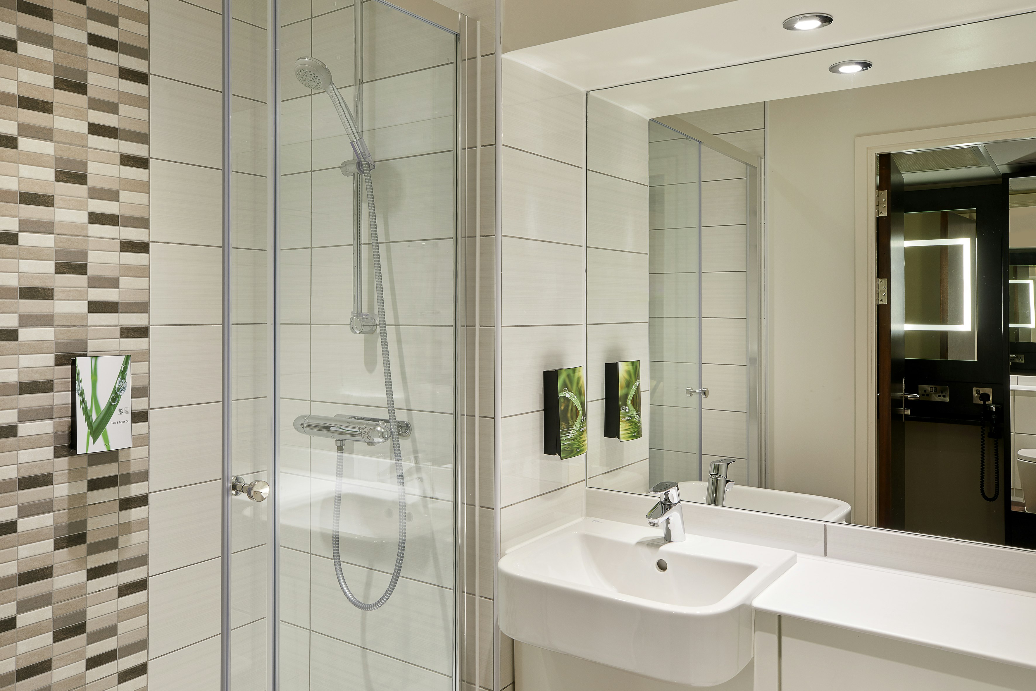 Premier Inn Glasgow (Paisley) 23/23