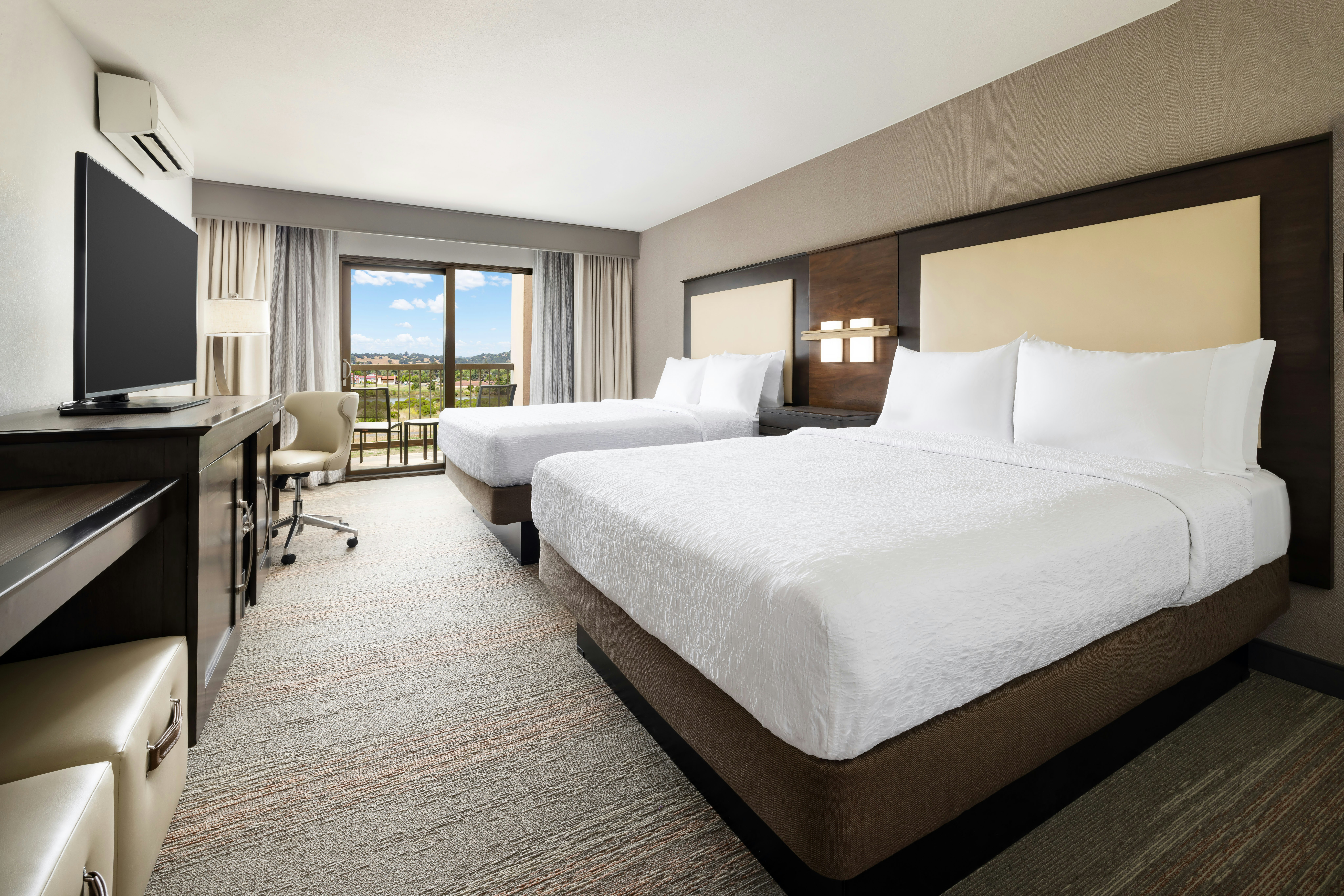 غرفة بسريرين كوين، Hampton Inn & Suites Napa 2/5
