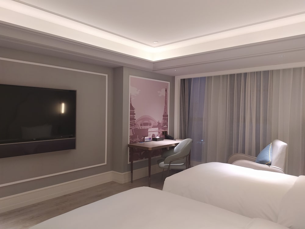 Mercure Hangzhou East Railway Station 24/56