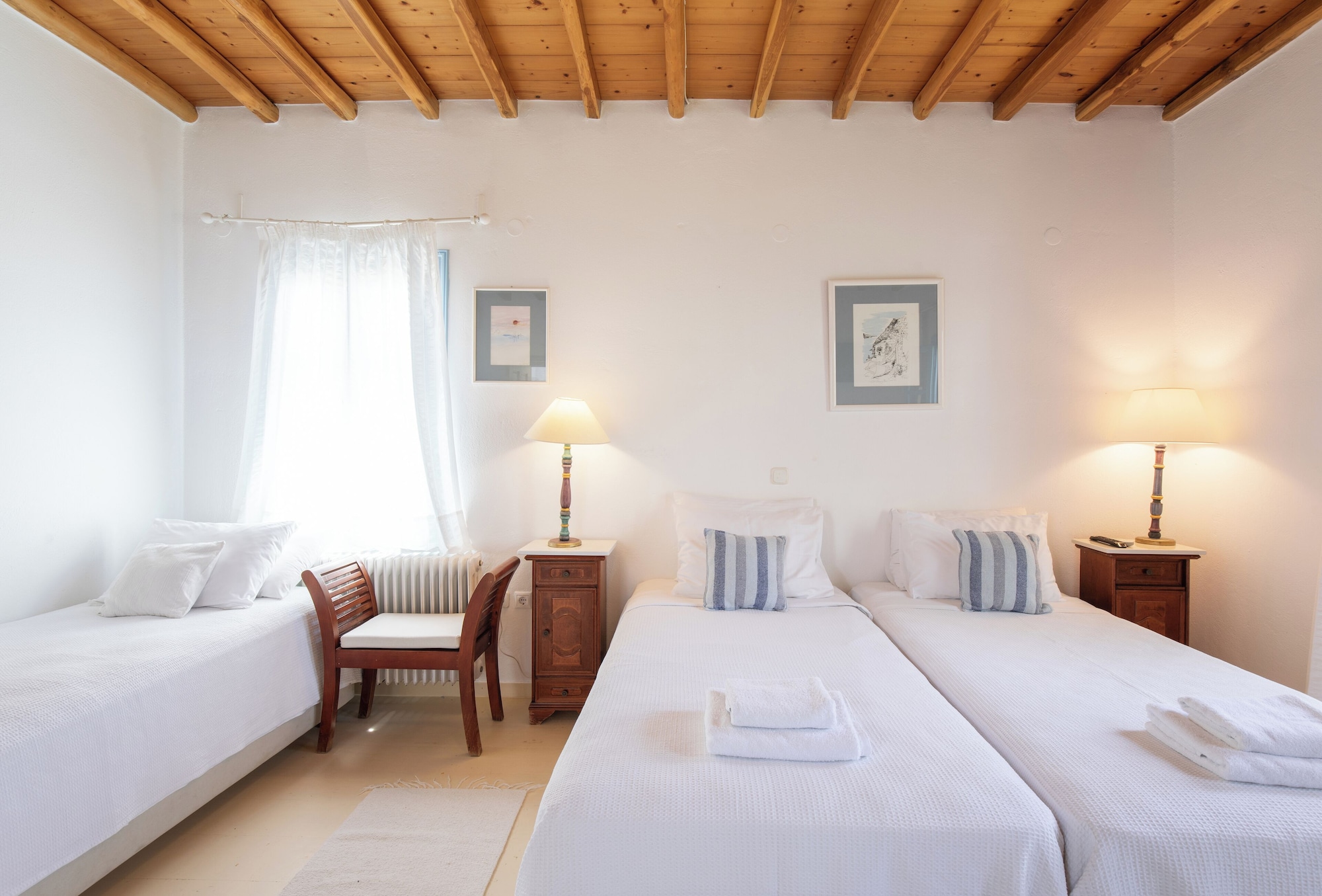 Deluxe, Triple, 1 Double and 1 Single Bed, Sea View, Shared Balcony