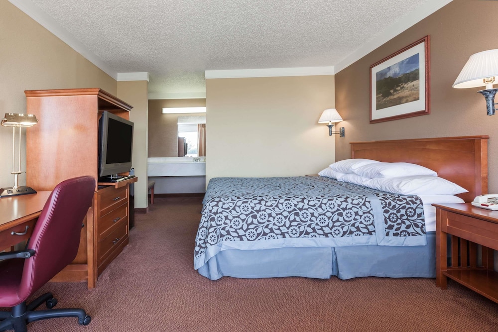 Days Inn By Wyndham Hillsboro Tx 13/37