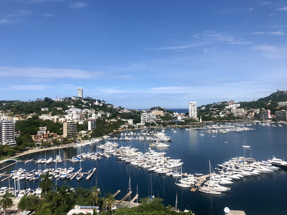 Alba Suites Acapulco 51/59