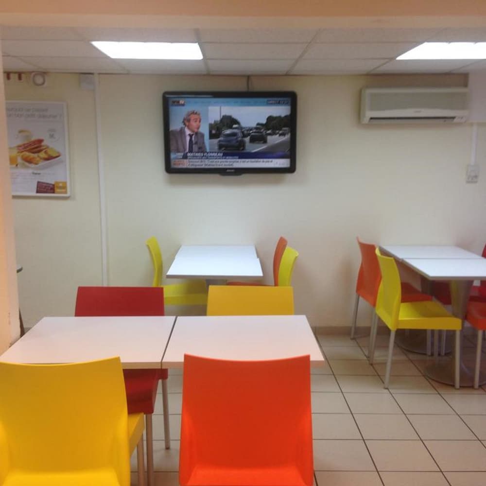 Premiere Classe Niort Est - La Creche 26/45