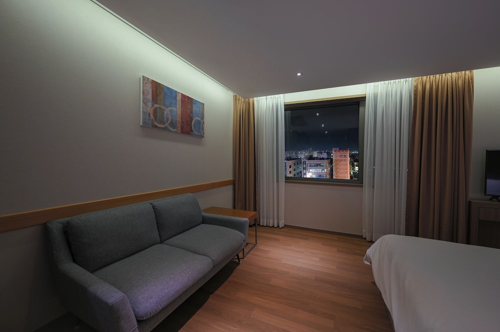Astar Hotel 49/69