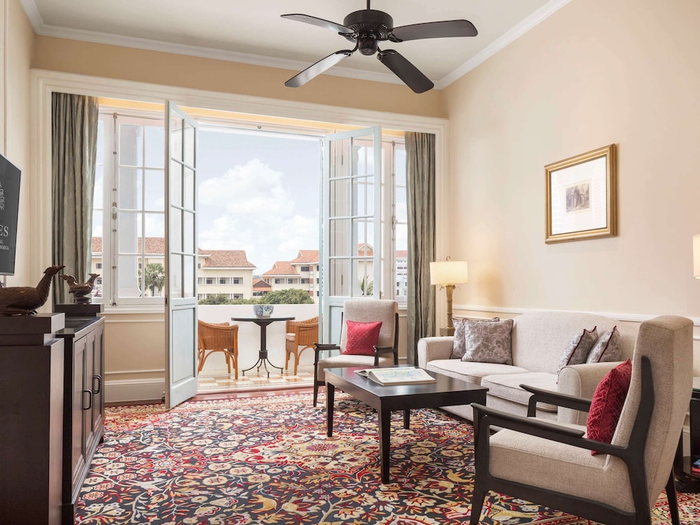 Raffles Hotel Le Royal 48/78