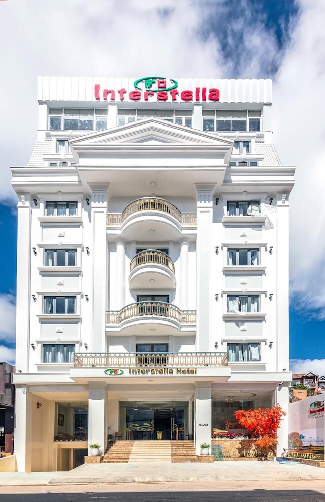 Interstella Hotel 1/29