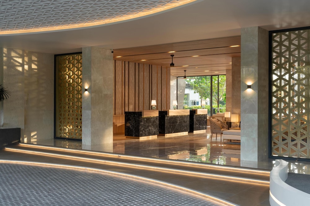Radisson Blu Resort, Phuket Mai Khao Beach 22/50