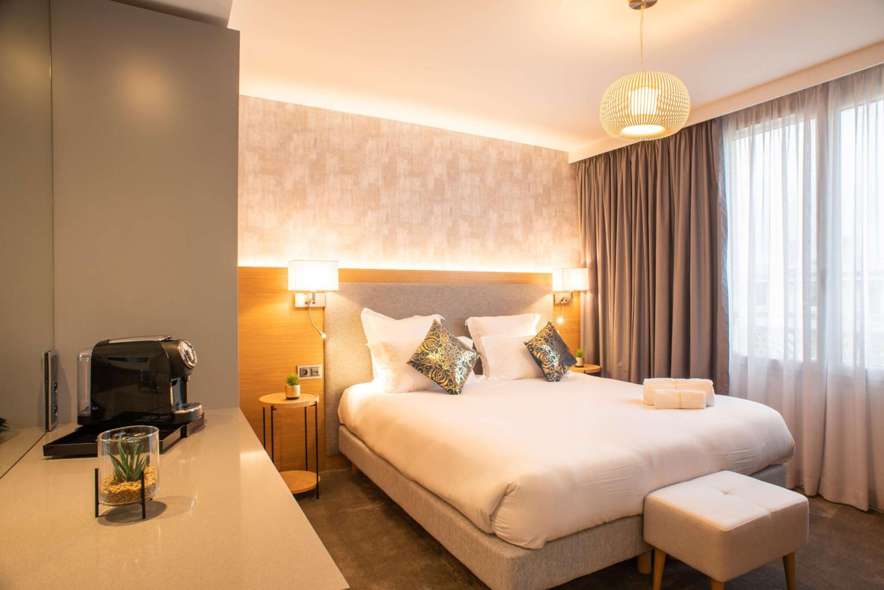 غرفة بسرير كوين، Brit Hotel Paris Orly 3/6