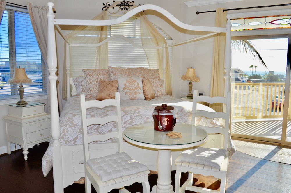 Cayucos Sunset Inn Bed and Breakfast 38/50