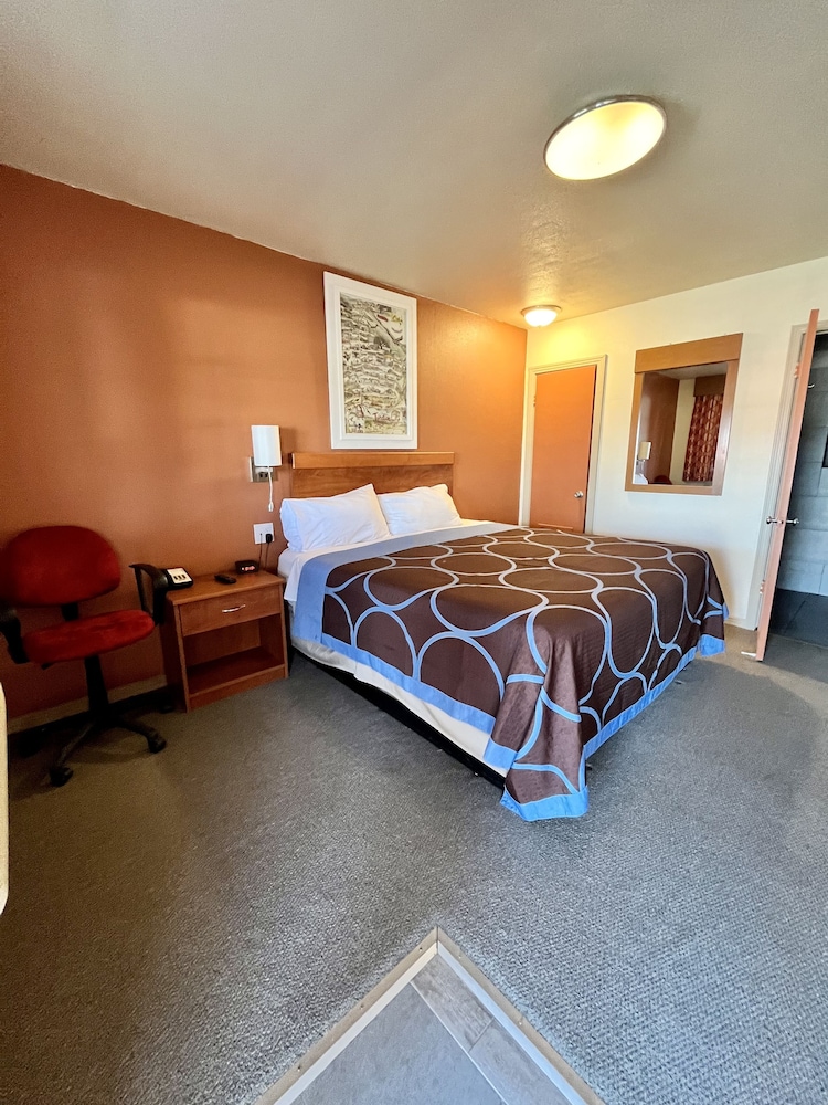 Sun Valley Motel 11/45