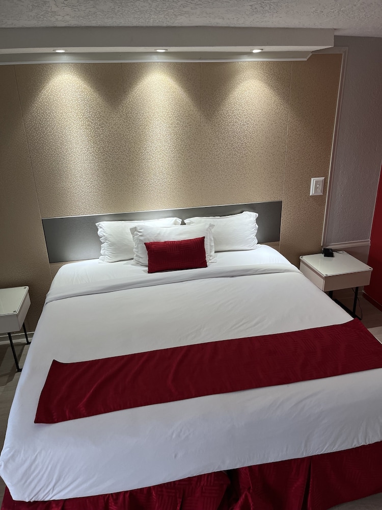 Travelodge by Wyndham Orlando / Heart of International Drive 18/38