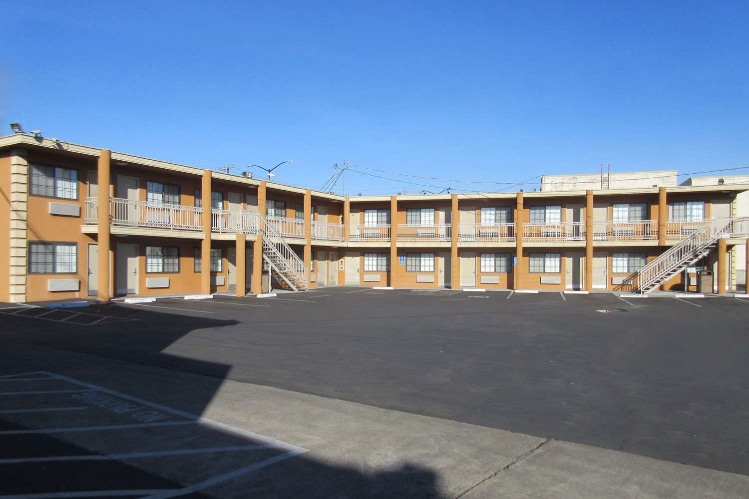 Rodeway Inn San Pablo Hilltop 8/9
