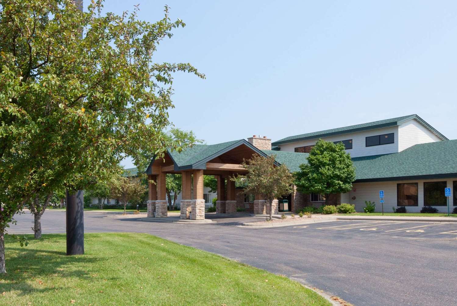 Americinn By Wyndham Coon Rapids 6/42