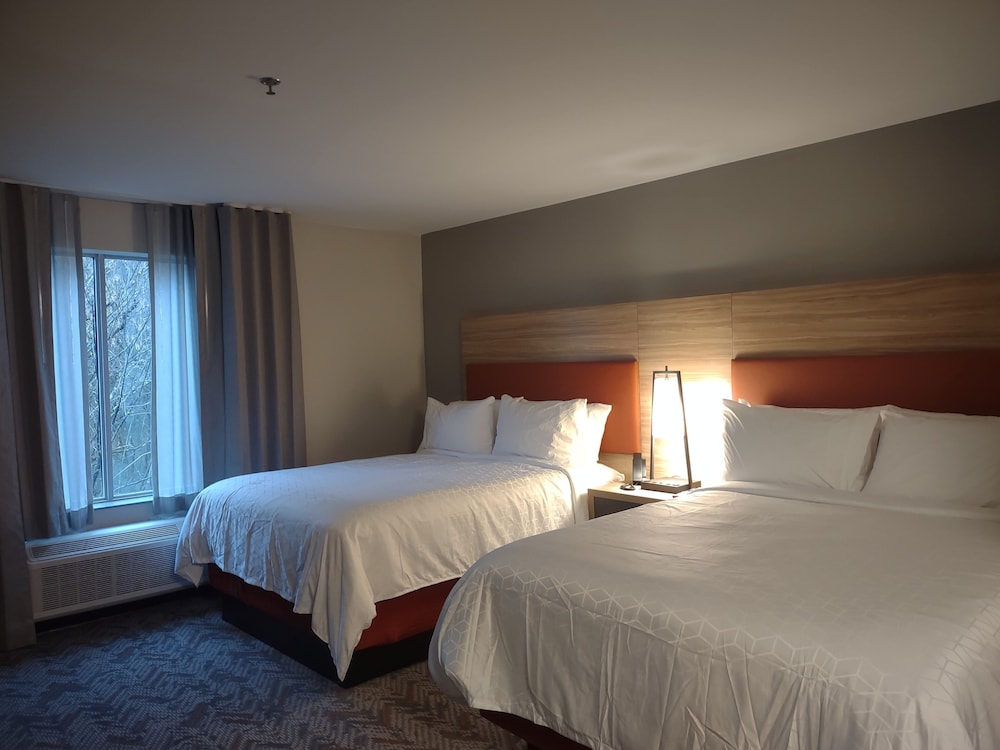 Candlewood Suites Columbia, an IHG Hotel 10/40