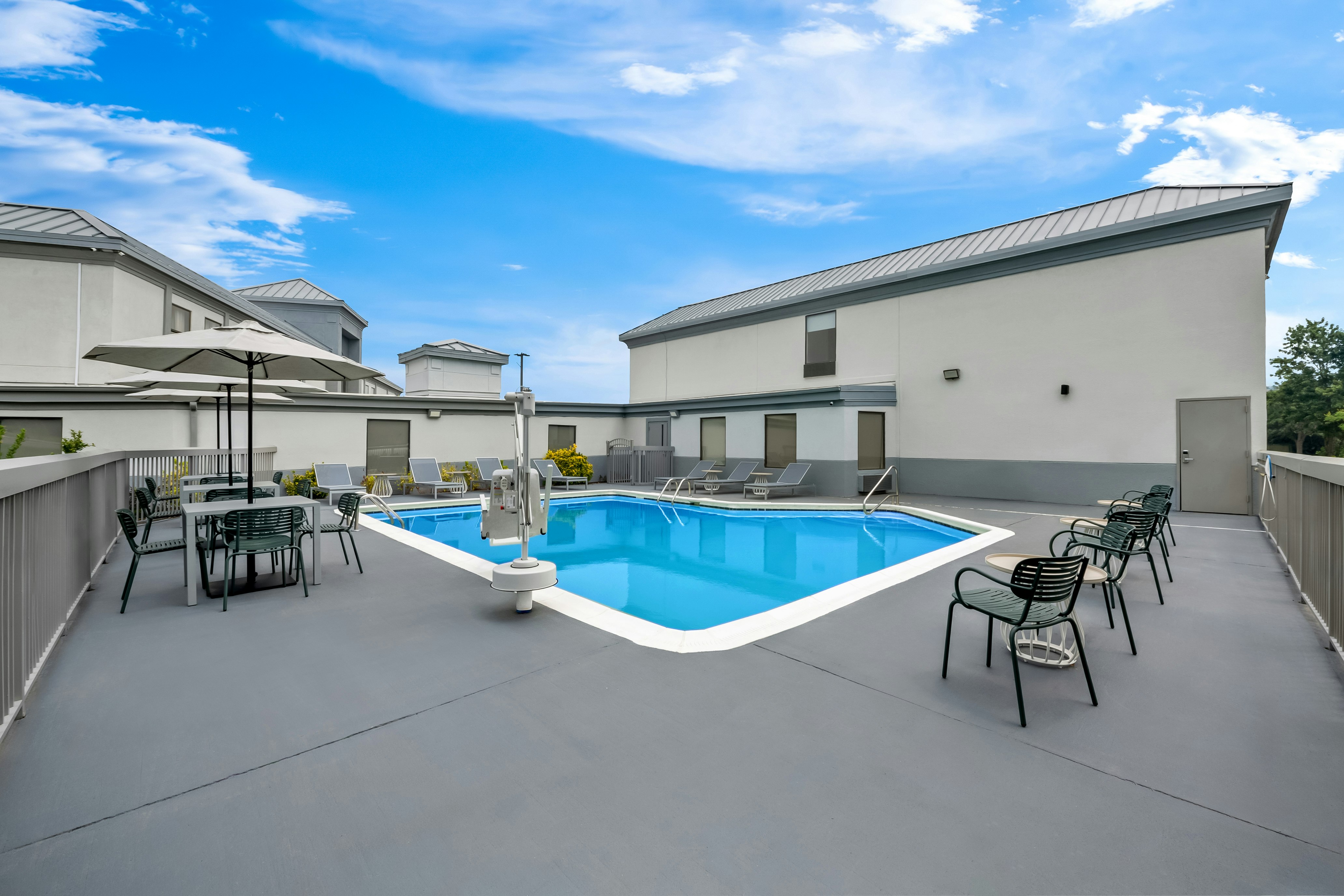 Spark by Hilton Spring Lake Fayetteville 14/30
