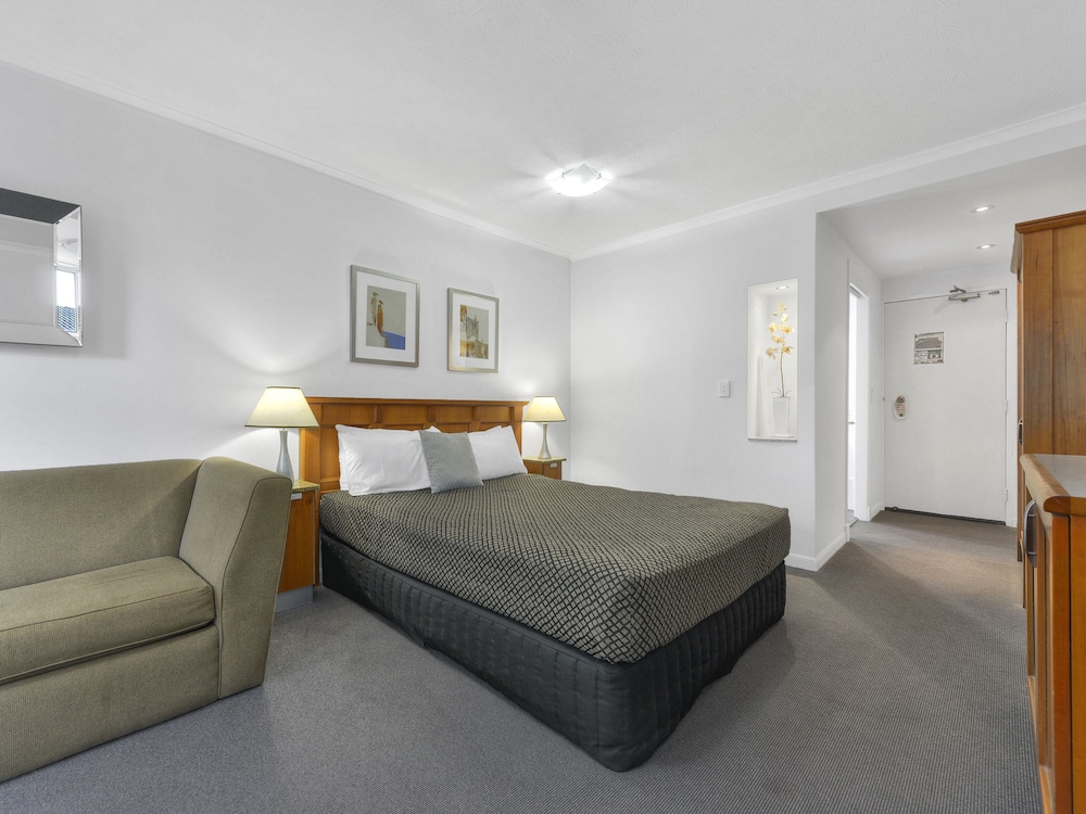 Quality Inn Airport Heritage 10/23