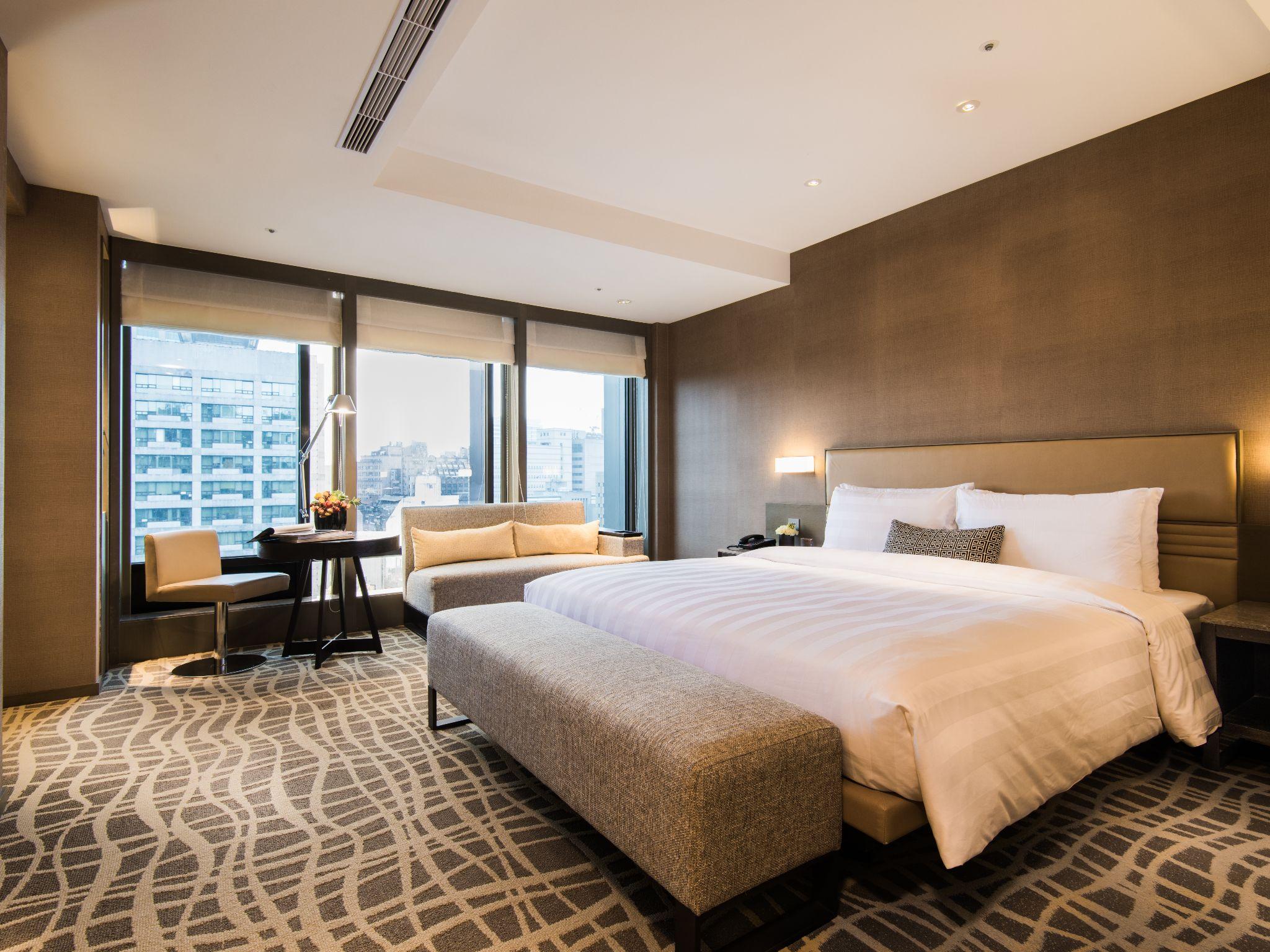 Midtown, Suite, King Bed