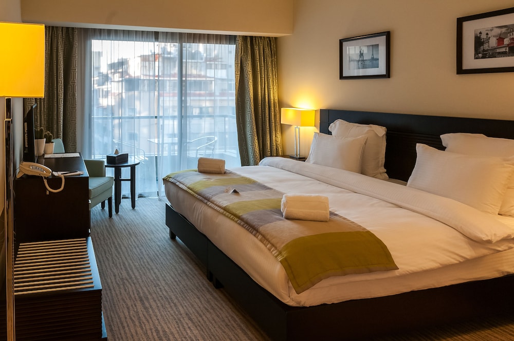 PARISIAN, SUITE, KITCHENETTE