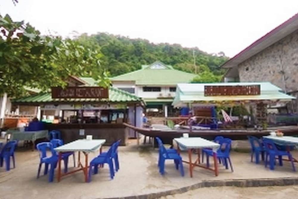 White Sand Beach Resort 54/74