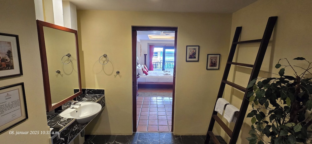 Nirvana Boutique Suites 28/50