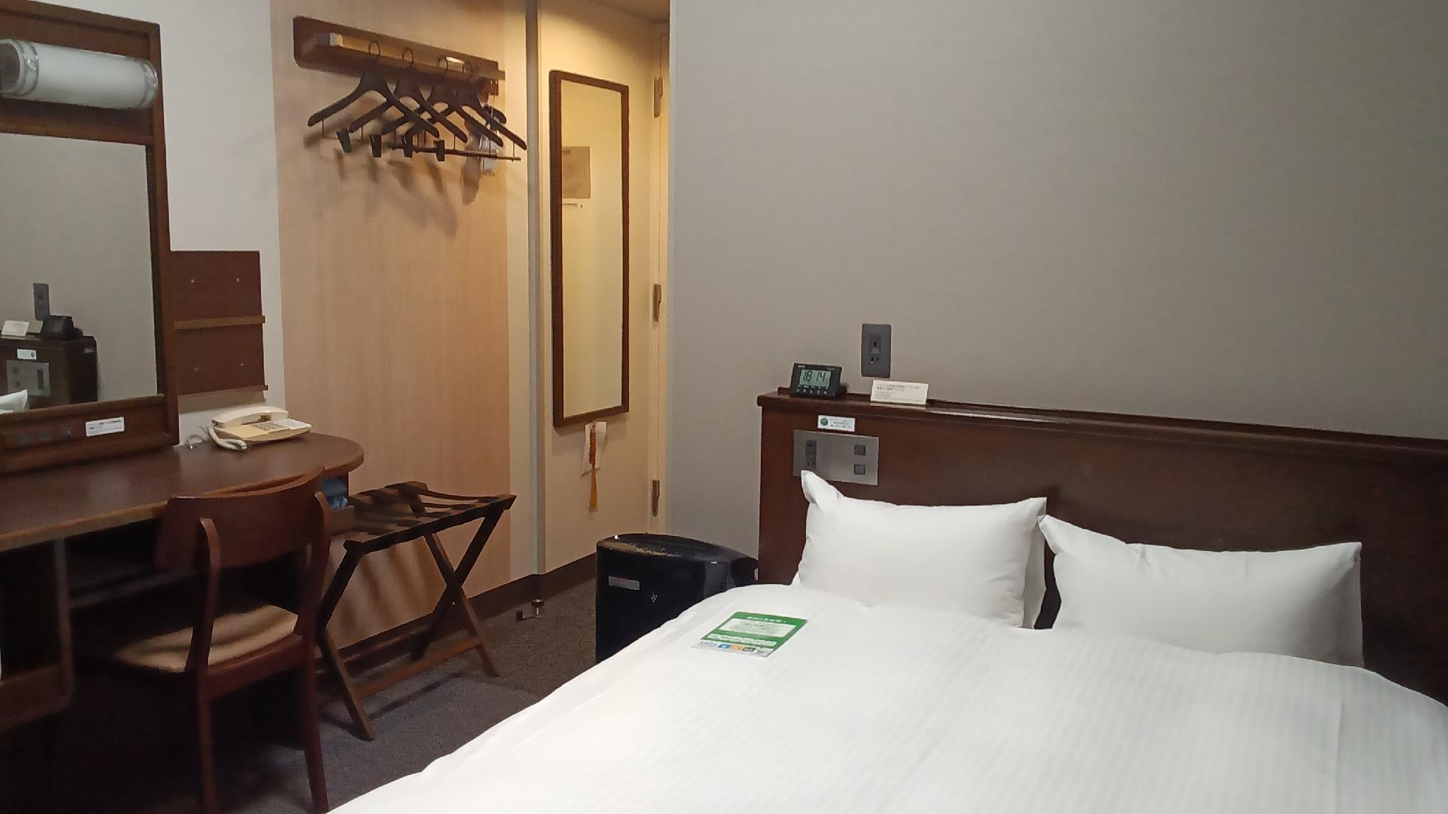 Semi Room, Semi Double Bed, Night View, Smoking