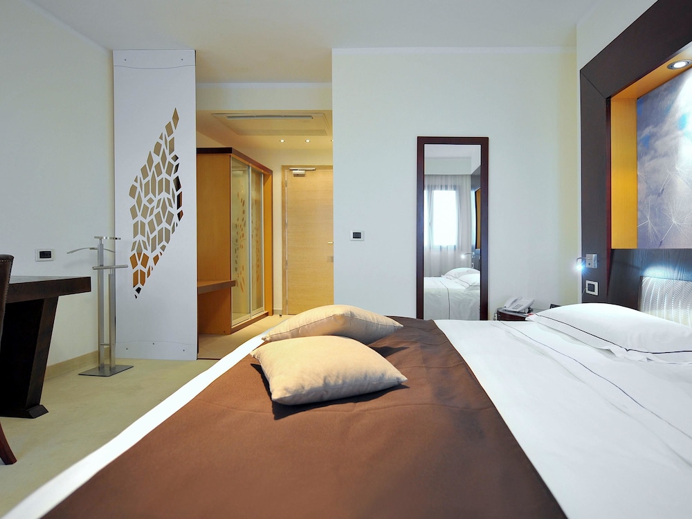 Mercure Olbia Hotel e Spa 21/76