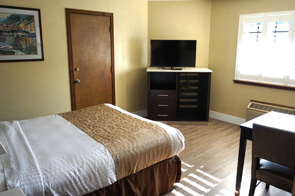 Travelodge by Wyndham Concord 6/14