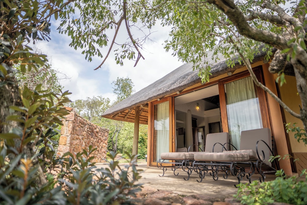 Ekuthuleni Lodge 3/50