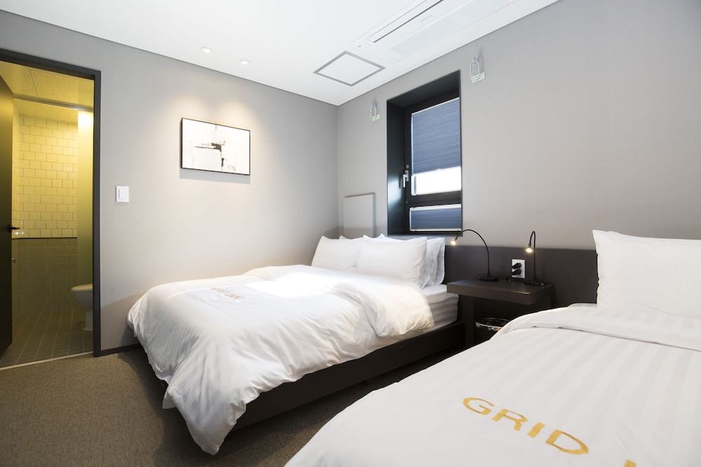 Grid Inn 7/38