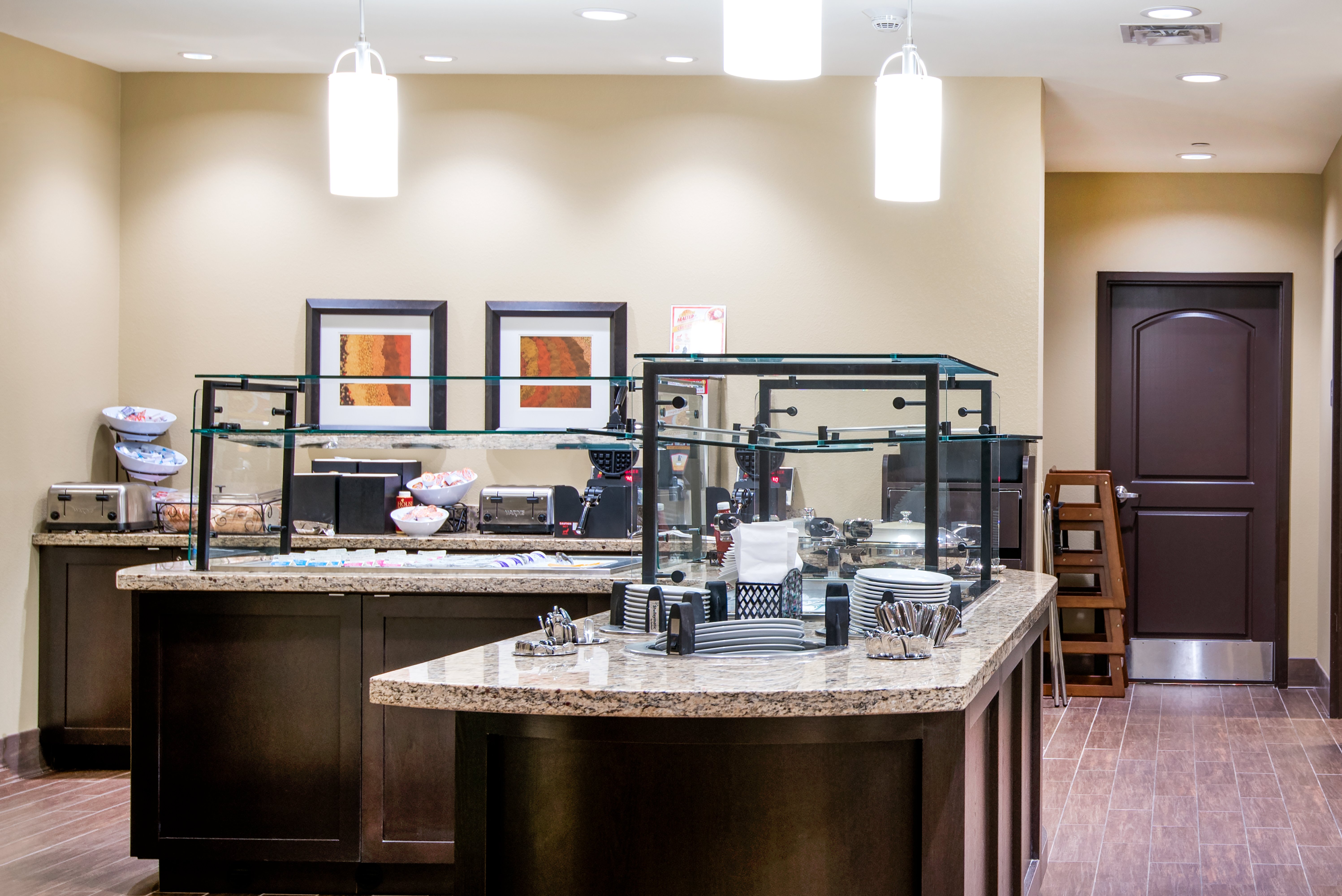 STAYBRIDGE SUITES EAU CLAIRE - ALTOONA 55/67
