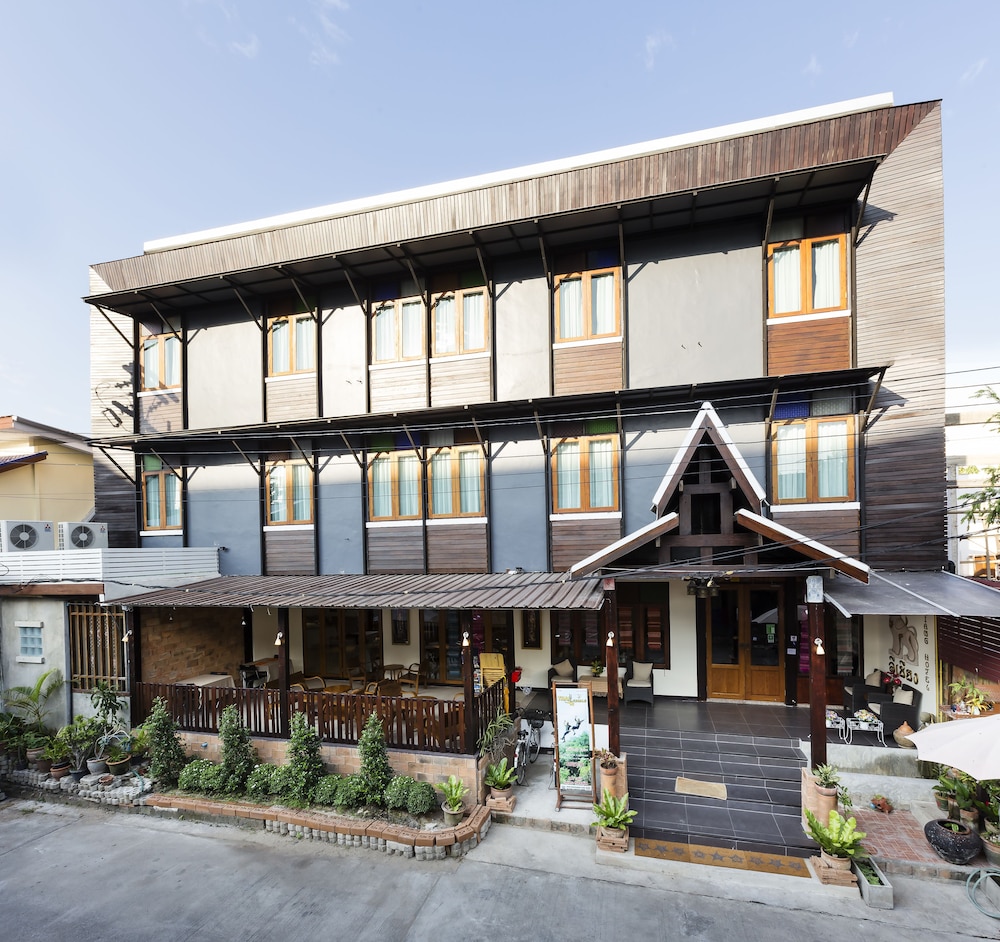 Lee Chiang Hotel 8/55