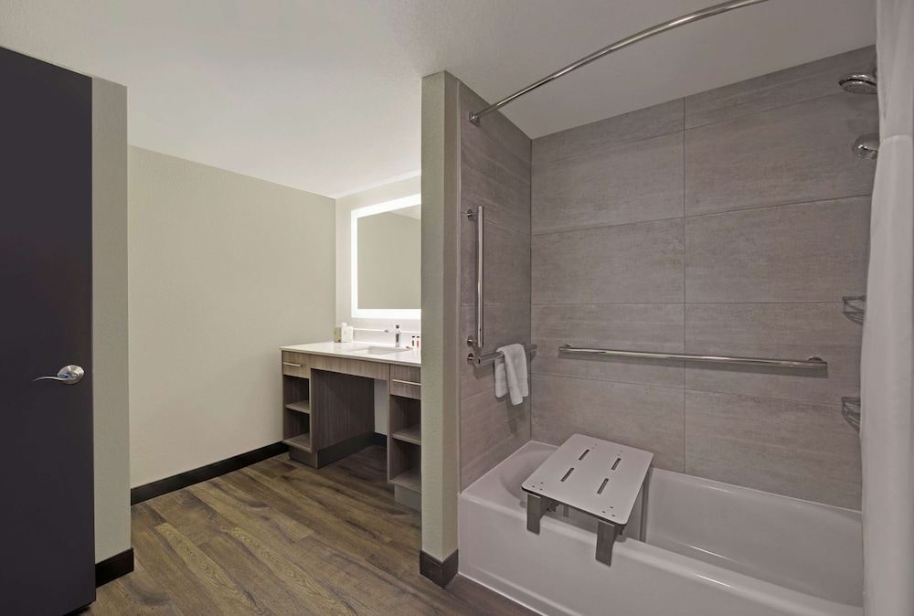 Best Western Fishkill Inn and Suites 14/53