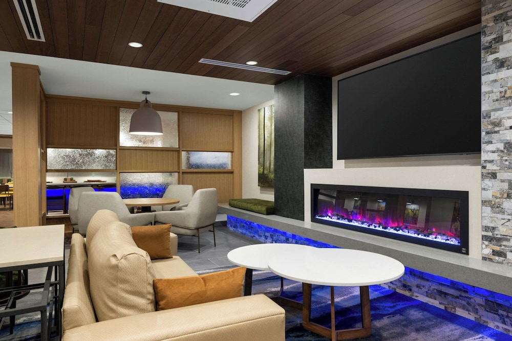 Fairfield Inn & Suites Livermore 13/19