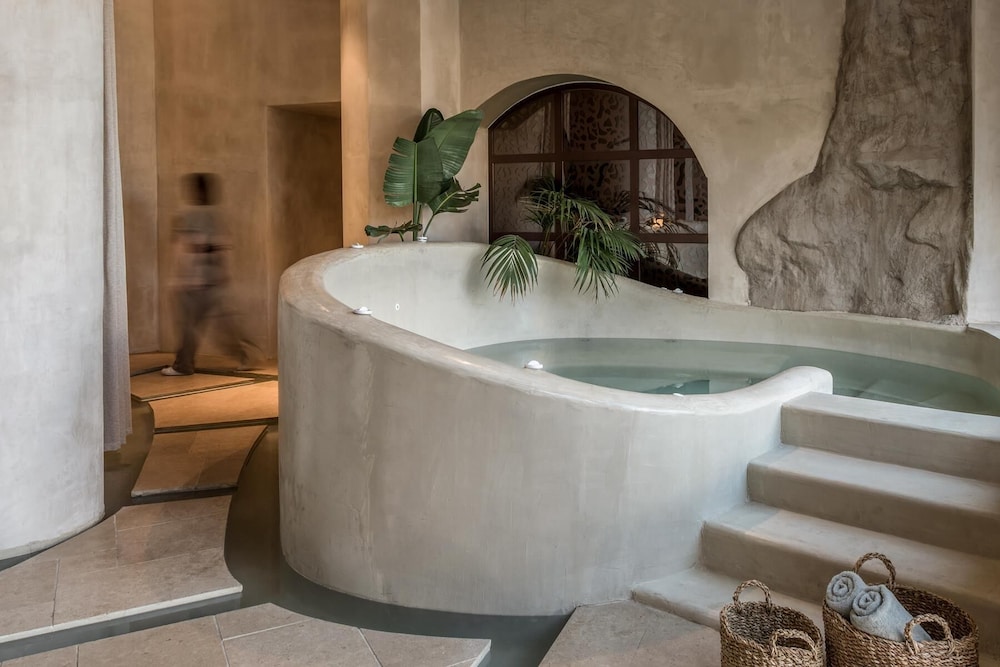 Acro Suites a Wellbeing Resort 49/50